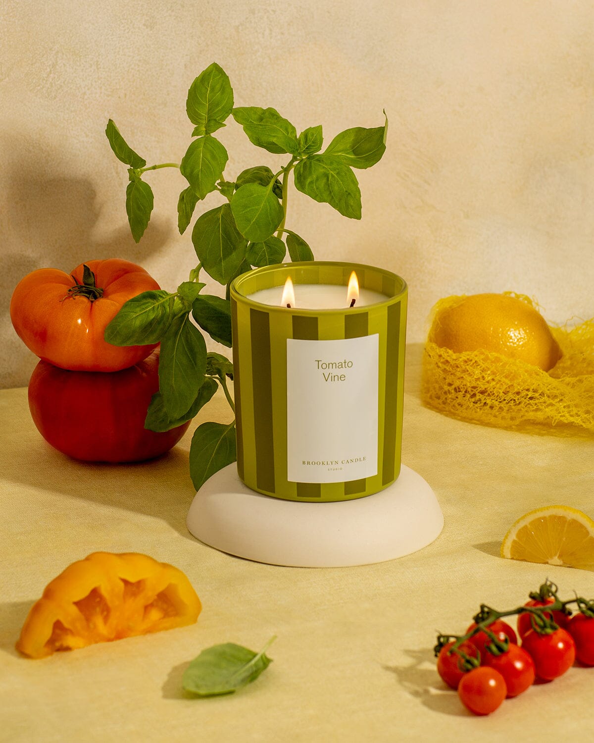 Brooklyn Candle Studio Tomato Vine Candle - Thumbnail 2